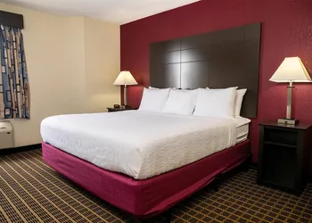 Baymont Inn & Suites by Wyndham Mukwonago hotel thumbnail 7