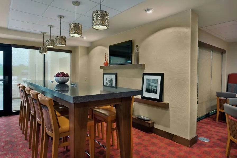 Hampton Inn Milwaukee/Brookfield hotel detail image 2