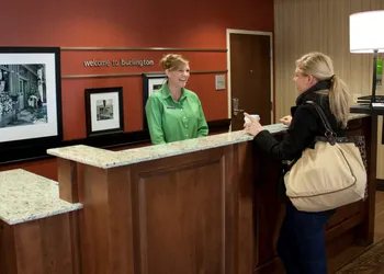 Hampton Inn Burlington hotel thumbnail 4