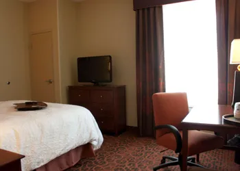 Hampton Inn Burlington hotel thumbnail 7