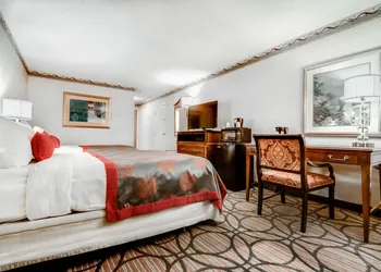 Ramada Plaza by Wyndham Atlanta Airport hotel thumbnail 8