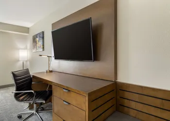 Best Western Plus Henderson Hotel hotel thumbnail 5