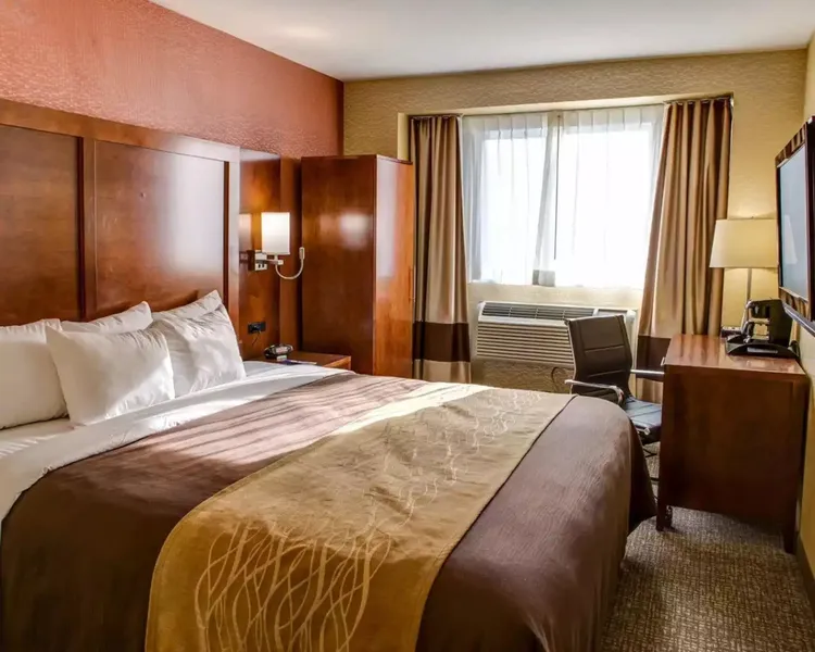 Ramada by Wyndham New York Times Square West hotel detail image 2