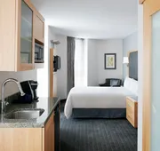 Club Quarters Hotel, World Trade Center hotel detail image 5