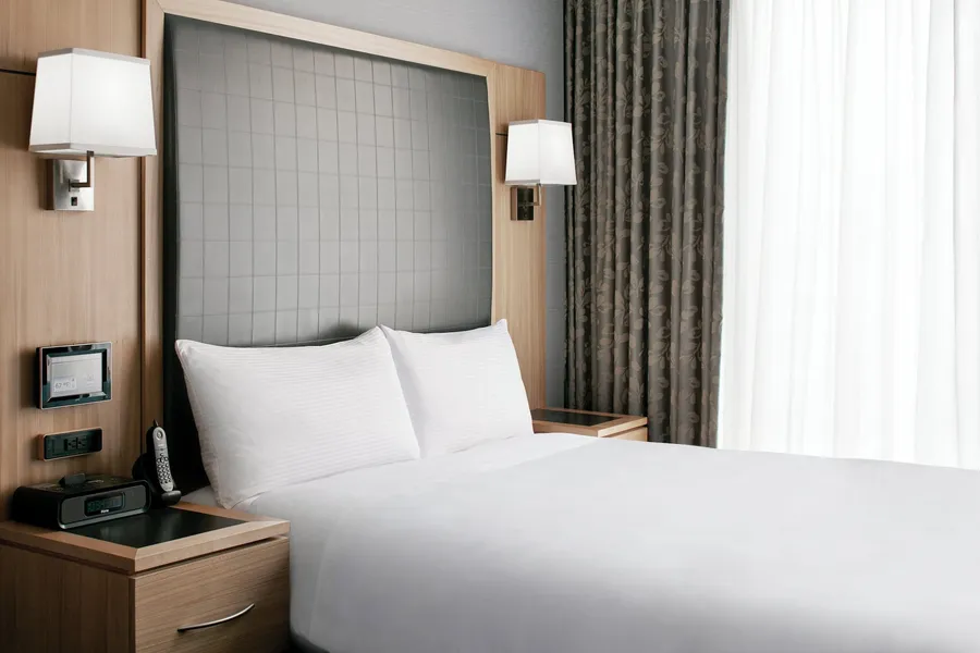 Club Quarters Hotel, World Trade Center hotel detail image 6