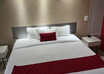 Travelodge by Wyndham Orlando / Heart of International Drive hotel thumbnail 4