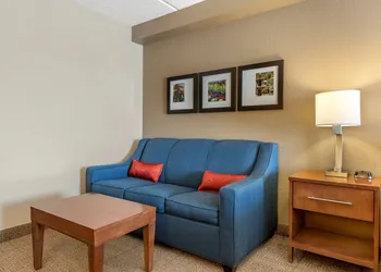 Comfort Inn & Suites Orlando North hotel thumbnail 7
