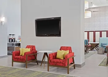 Hampton Inn & Suites Orlando Intl Dr N hotel thumbnail 3