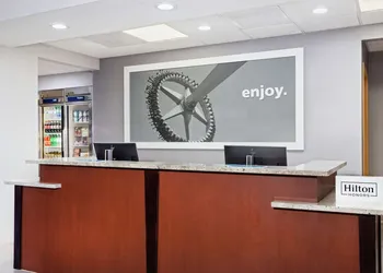 Hampton Inn & Suites Orlando Intl Dr N hotel thumbnail 4