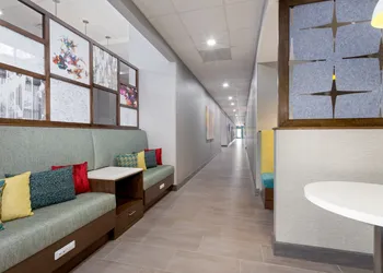 Hampton Inn & Suites Orlando Intl Dr N hotel thumbnail 6