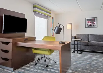 Hampton Inn & Suites Orlando Intl Dr N hotel thumbnail 8