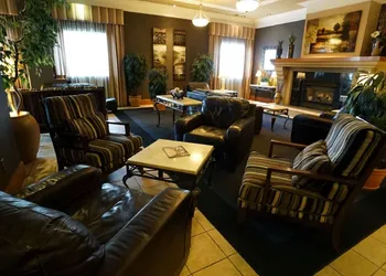 The Glenmore Inn & Convention Centre hotel thumbnail 2