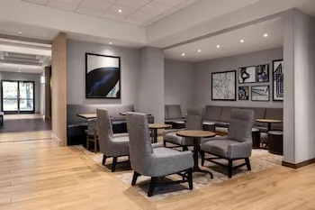 Hyatt Place Orlando Airport hotel thumbnail 4