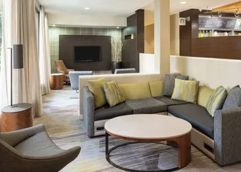 Courtyard by Marriott Orlando Airport hotel thumbnail 2