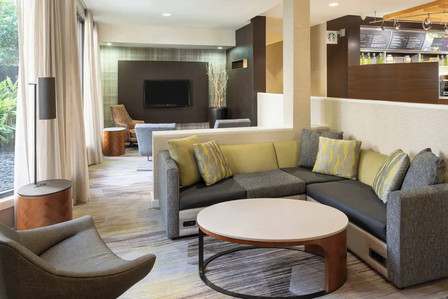 Courtyard by Marriott Orlando Airport hotel detail image 2