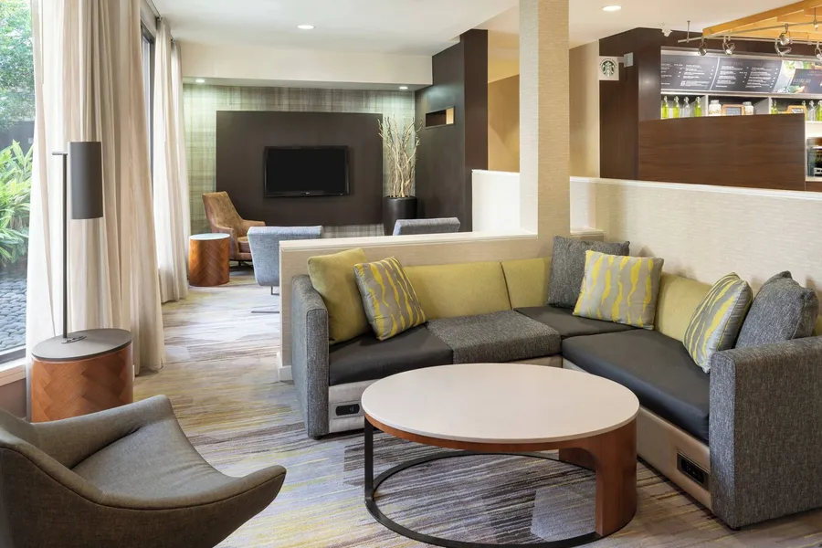 Courtyard by Marriott Orlando Airport hotel detail image 2