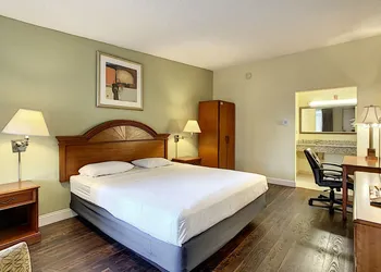 Stayable Orlando hotel thumbnail 7