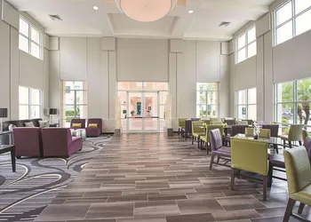 La Quinta Inn & Suites by Wyndham Plantation at SW 6th St hotel thumbnail 2