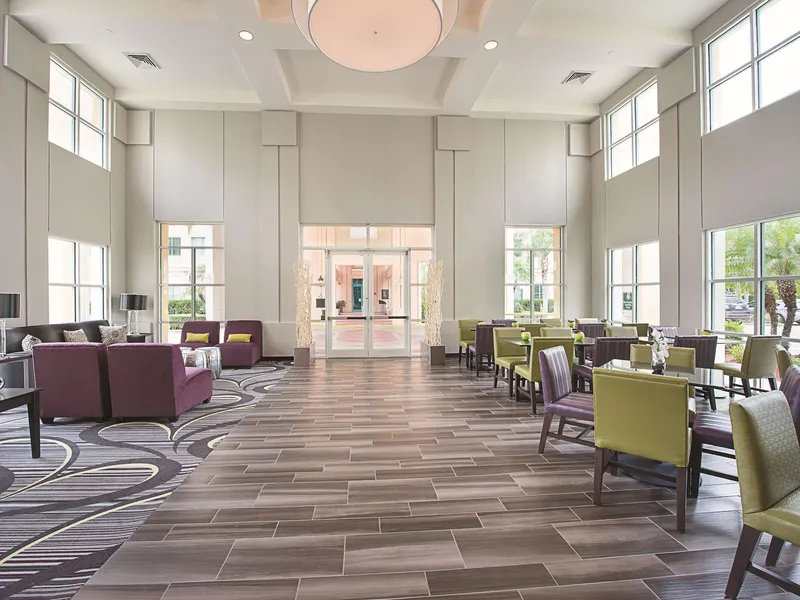 La Quinta Inn & Suites by Wyndham Plantation at SW 6th St hotel detail image 2