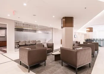 Hilton Arlington National Landing hotel thumbnail 4
