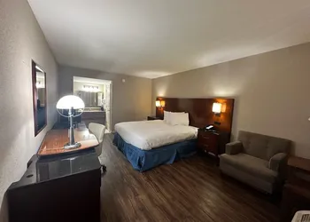 Gateway Hotel hotel thumbnail 4