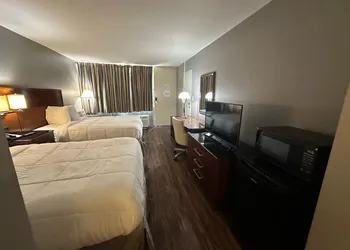 Gateway Hotel hotel thumbnail 6