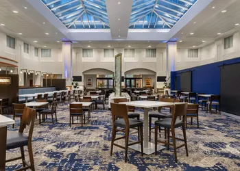 Embassy Suites Boston Logan Airport hotel thumbnail 4