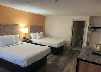 Howard Johnson by Wyndham Malden Boston Area hotel thumbnail 6