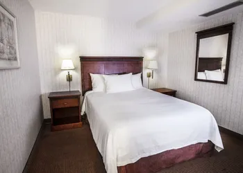 Clifton Victoria Inn at the Falls hotel thumbnail 5