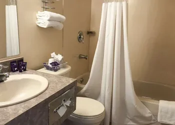 Knights Inn Fort Erie hotel thumbnail 7