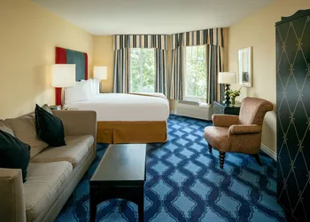 Plaza Inn & Suites at Ashland Creek hotel thumbnail 4