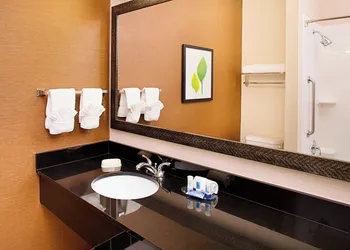 Fairfield Inn & Suites by Marriott San Antonio Seaworld hotel thumbnail 6
