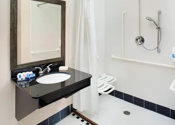 Fairfield Inn & Suites by Marriott San Antonio Seaworld hotel thumbnail 7