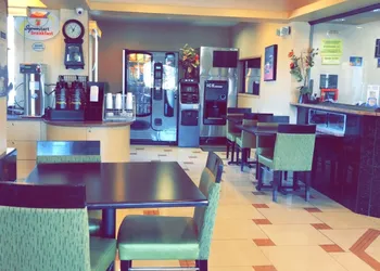 Knights inn Hartford hotel thumbnail 6