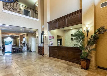Comfort Suites Alamo - Riverwalk hotel thumbnail 4