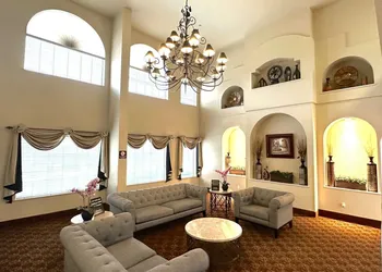 Quality Suites San Antonio Brooks City Base hotel thumbnail 4