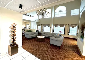 Quality Suites San Antonio Brooks City Base hotel thumbnail 5