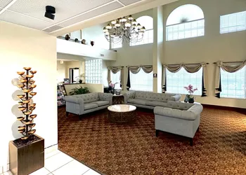 Quality Suites San Antonio Brooks City Base hotel thumbnail 8