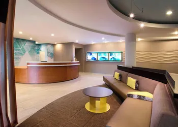 Springhill Suites Marriott Airport hotel thumbnail 2