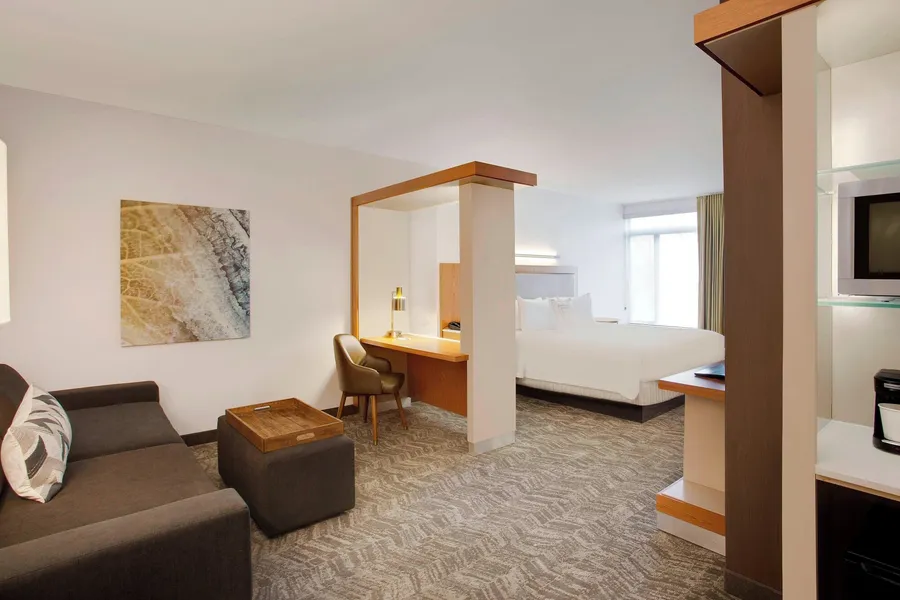 Springhill Suites Marriott Airport hotel detail image 6