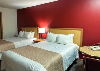 Econo Lodge Edmonds North Seattle hotel thumbnail 3