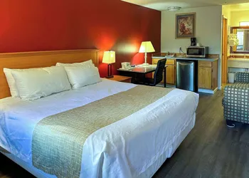 Econo Lodge Edmonds North Seattle hotel thumbnail 8