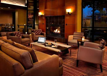 Courtyard by Marriott Seattle Sea-Tac Area hotel thumbnail 2