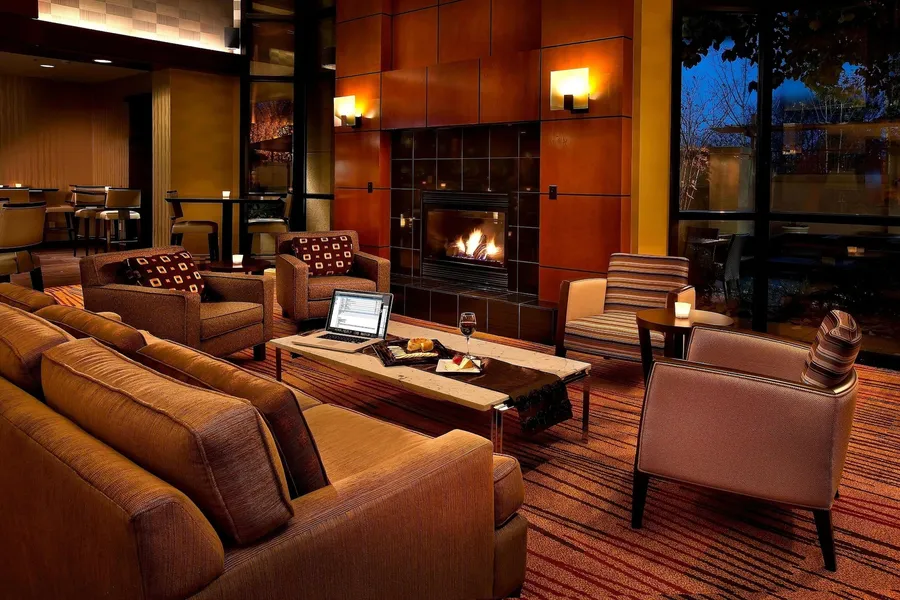 Courtyard by Marriott Seattle Sea-Tac Area hotel detail image 2