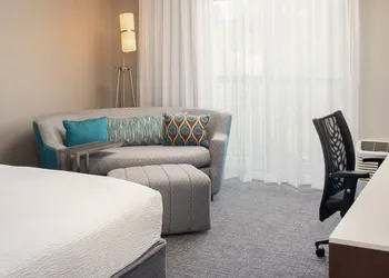Courtyard by Marriott Seattle Sea-Tac Area hotel thumbnail 5