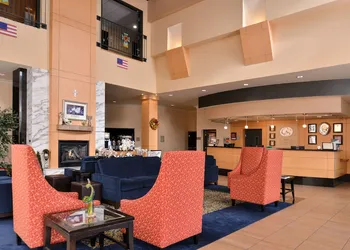Comfort Suites Airport Tukwila Seattle hotel thumbnail 2