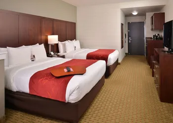 Comfort Suites Airport Tukwila Seattle hotel thumbnail 7