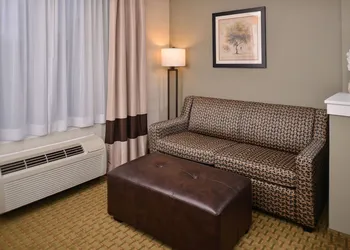Comfort Suites Airport Tukwila Seattle hotel thumbnail 8
