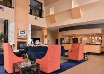 Comfort Suites Airport Tukwila Seattle hotel thumbnail 2