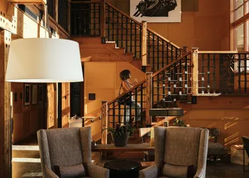 Willows Lodge hotel thumbnail 4
